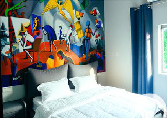  三台对于酒店的墙体彩绘而言更注重哪些方面？